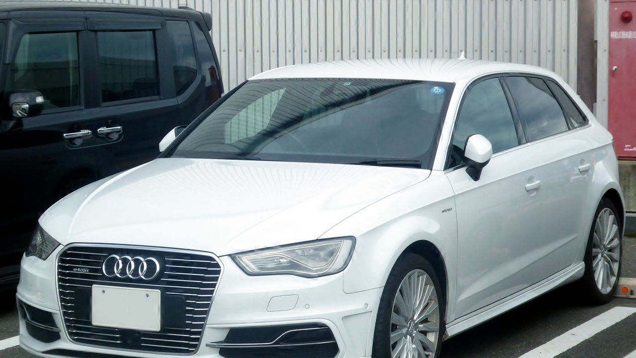 Ауди A3 Sportback e-tron 8V 2014-2020