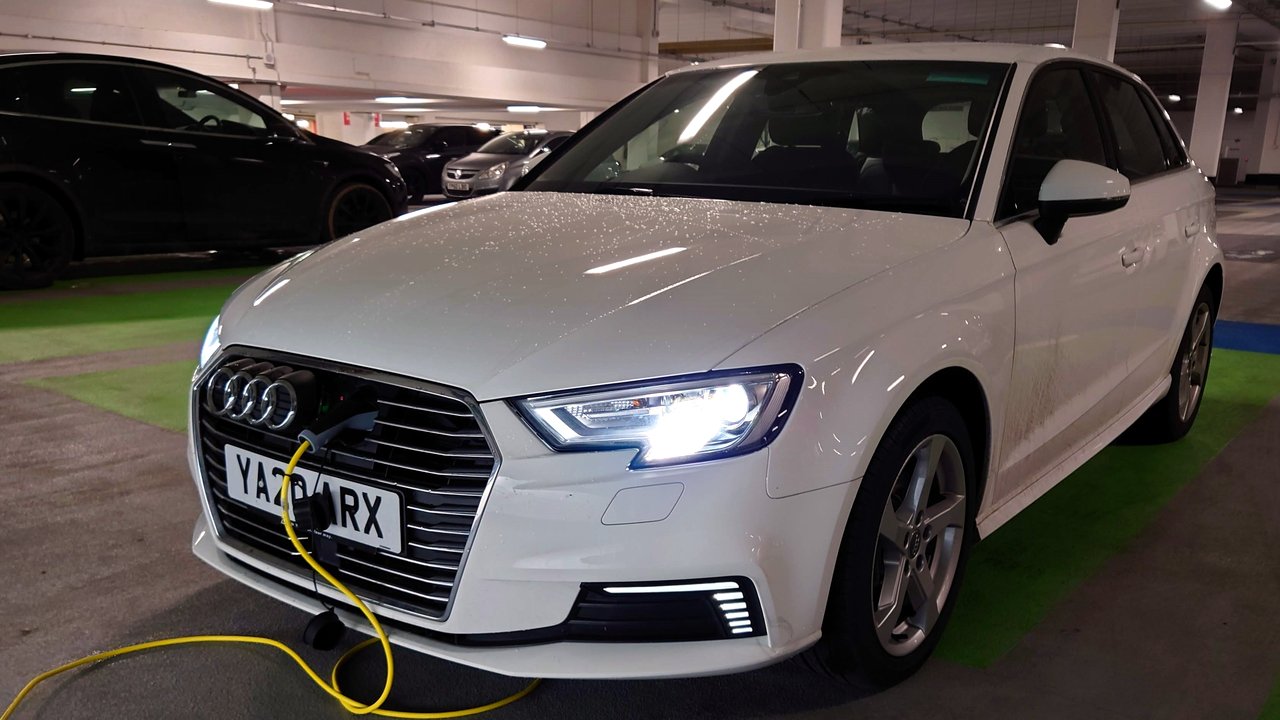 Ауди A3 Sportback e-tron 8V 2014-2020