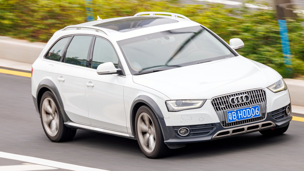 Ауди A4 allroad B8 2009-2016