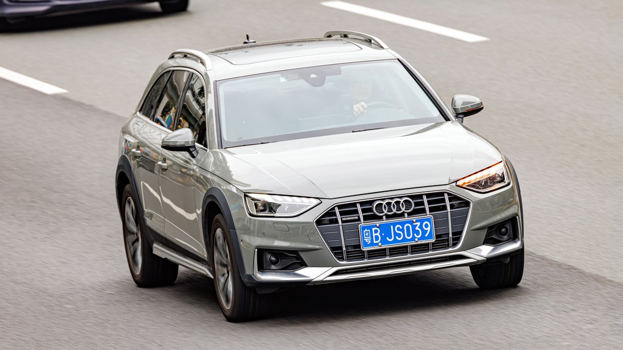 Ауди A4 allroad B9 2016-2024