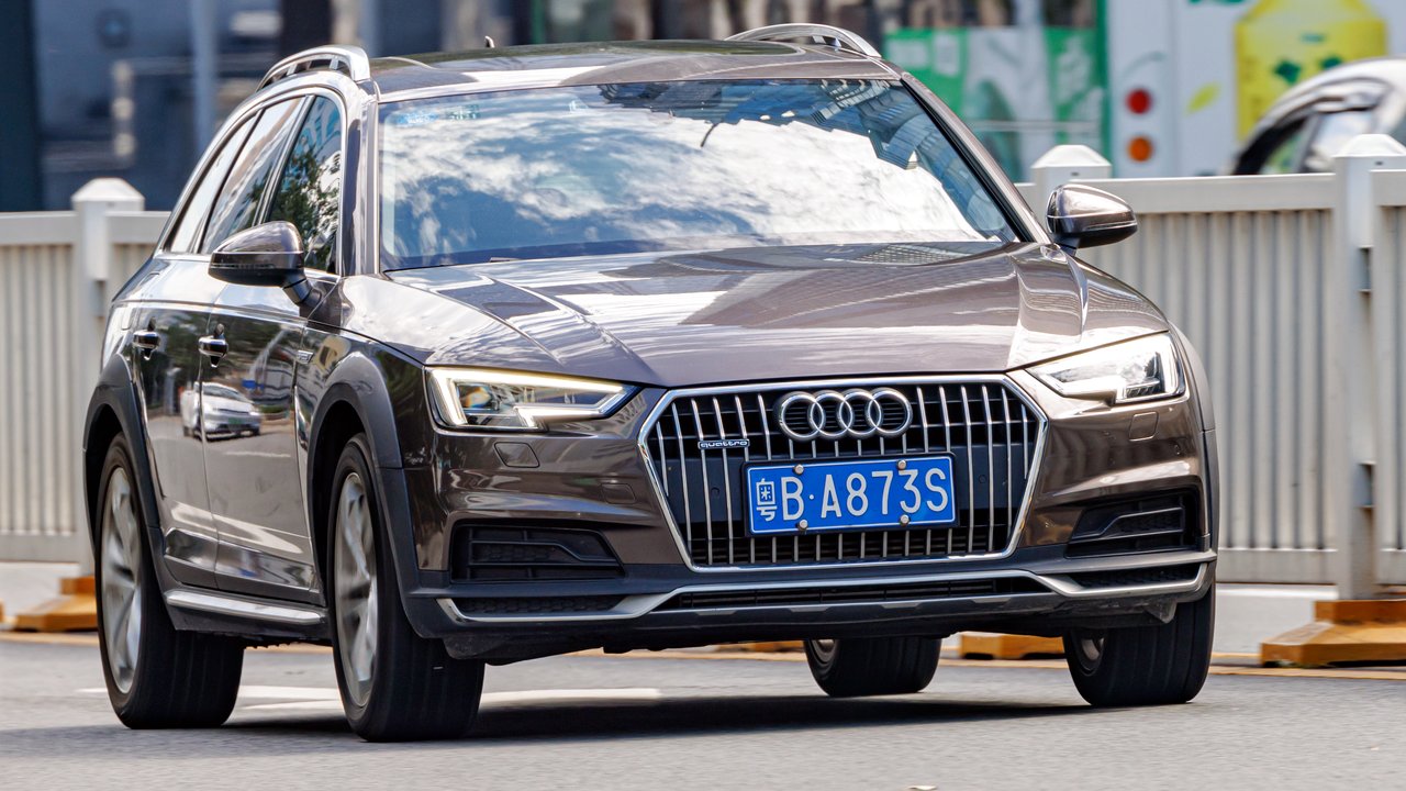 Ауди A4 allroad B9 2016-2024