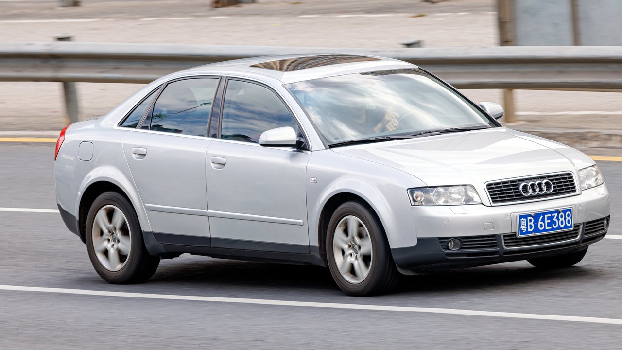 Ауди A4 B6 2000-2004