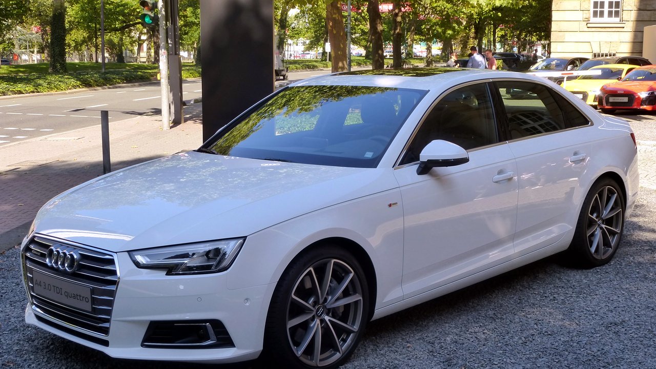 Ауди A4 B9 2015-2024