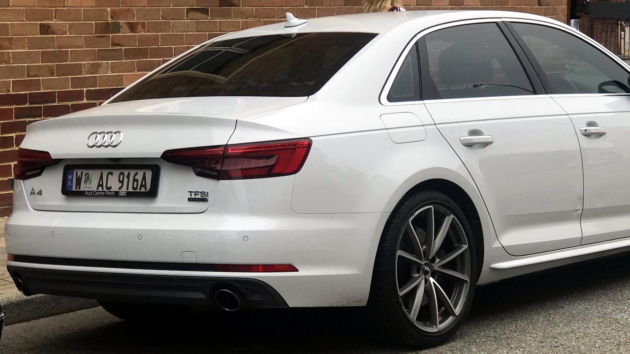 Ауди A4 B9 2015-2024