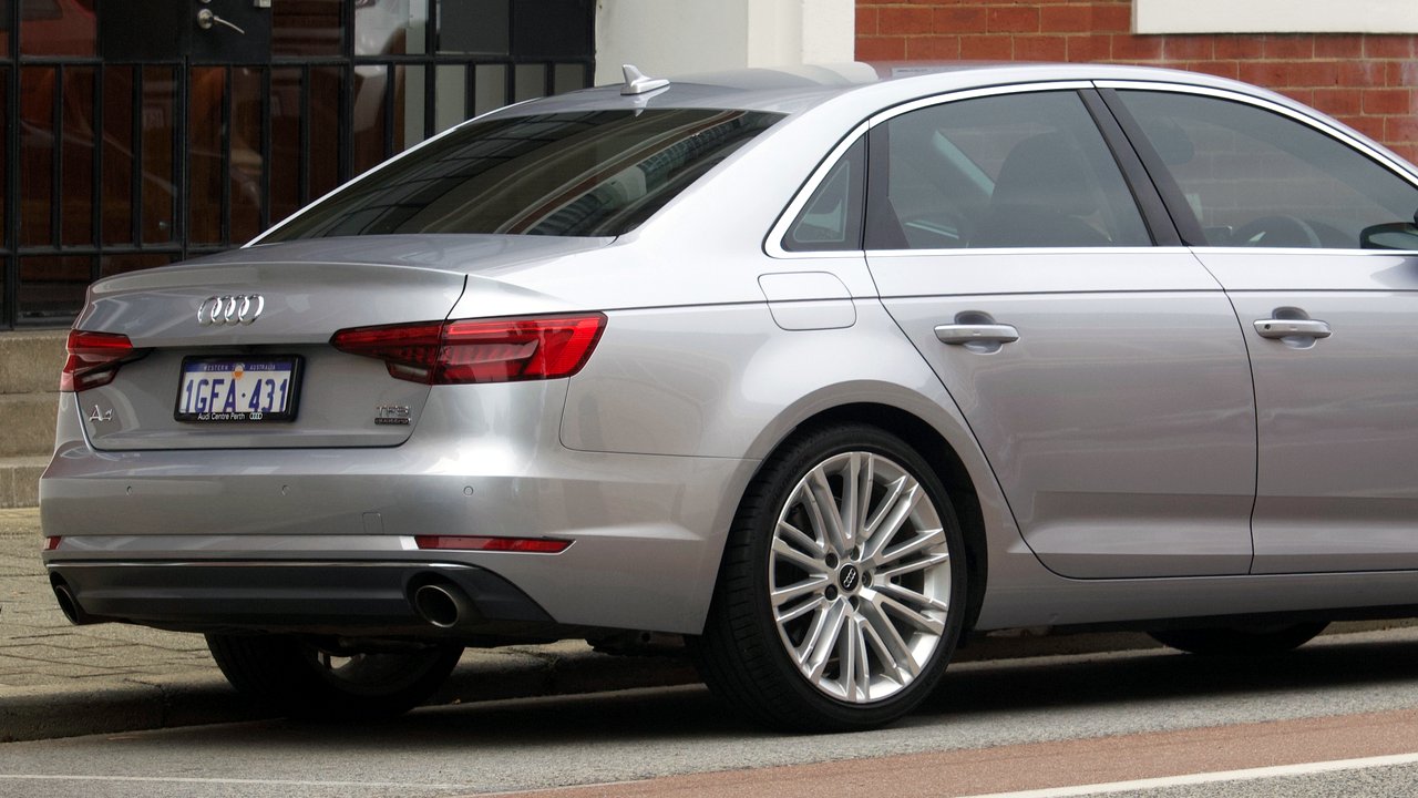 Ауди A4 B9 2015-2024
