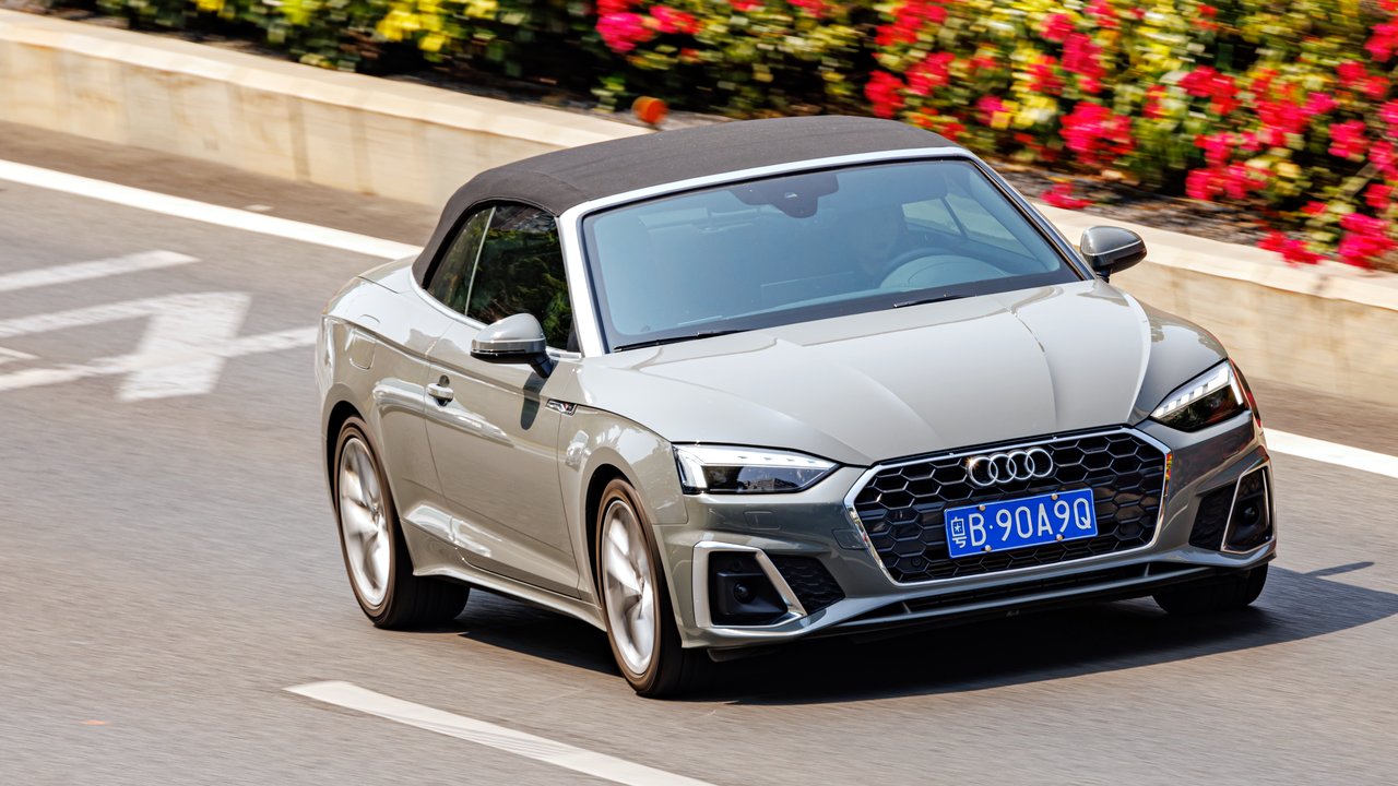 Ауди A5 Cabriolet g-tron F5 2017-2020