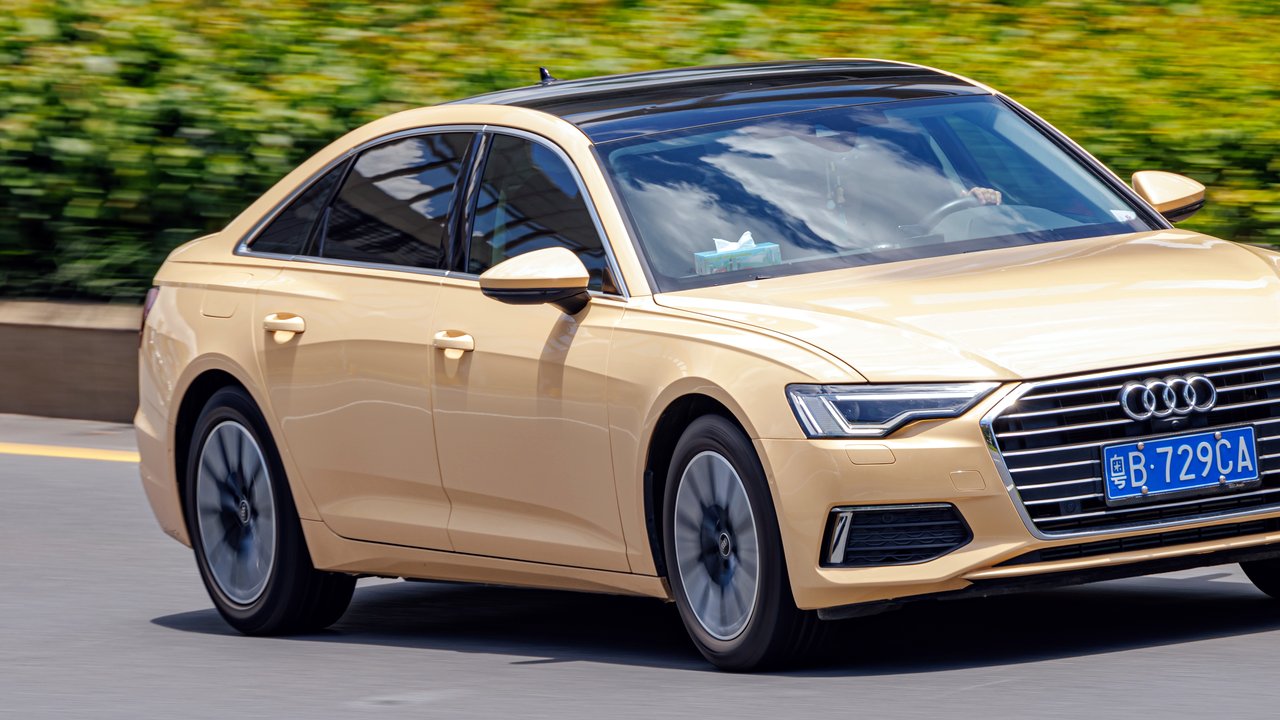 Ауди A6 C8 2018-2025