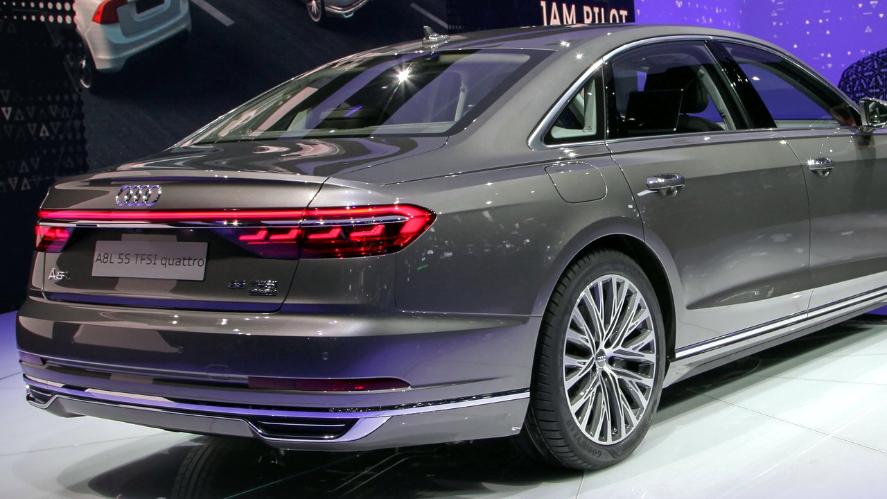 Ауди A8 L e-tron D5 2019-2021