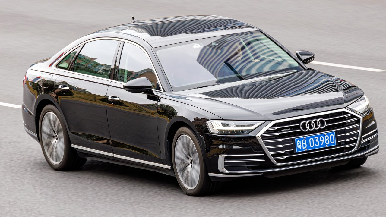 Ауди A8 L TFSI e D5 2019-н.в.