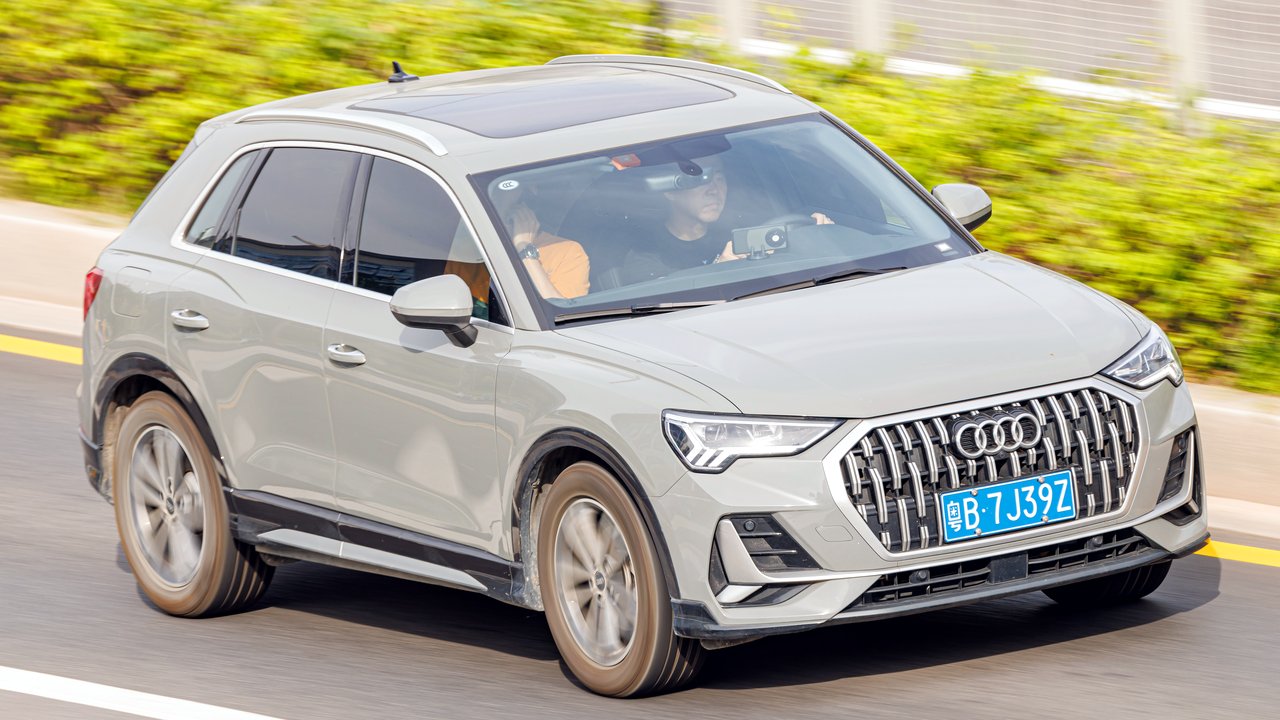 Ауди Q3 F3 2018-2025