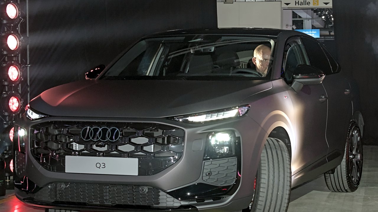 Ауди Q3 FJ 2025-н.в.