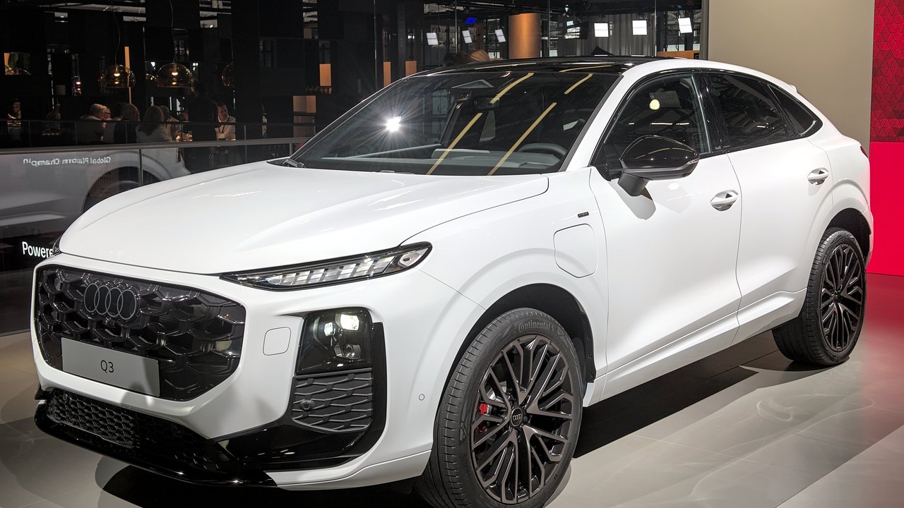 Ауди Q3 FJ 2025-н.в.