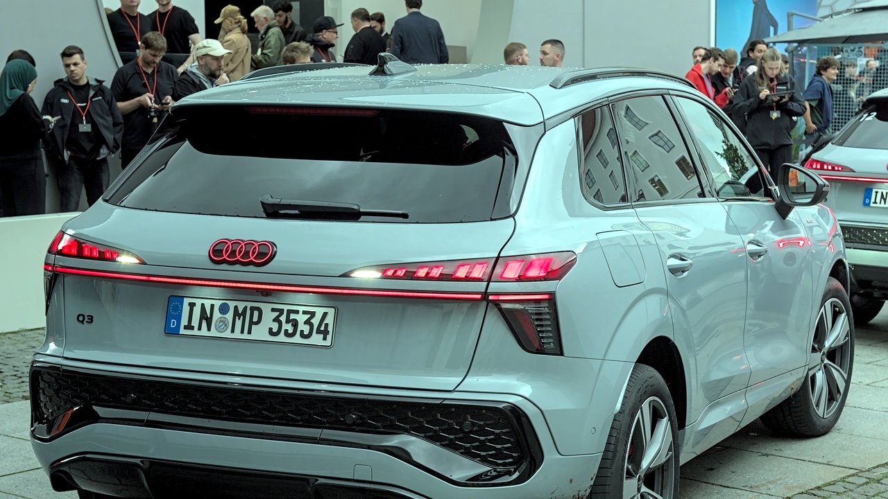 Ауди Q3 FJ 2025-н.в.