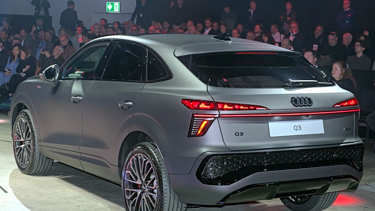 Ауди Q3 FJ 2025-н.в.