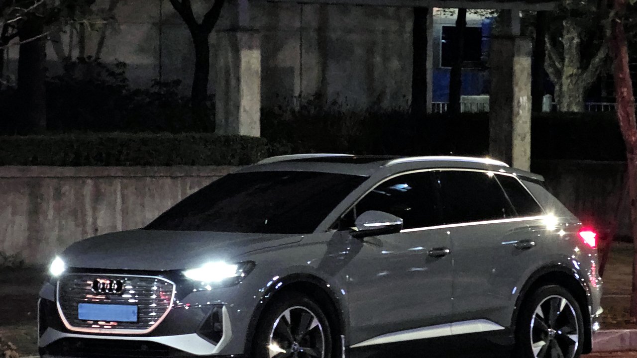 Ауди Q5 e-tron MEB 2022-н.в.