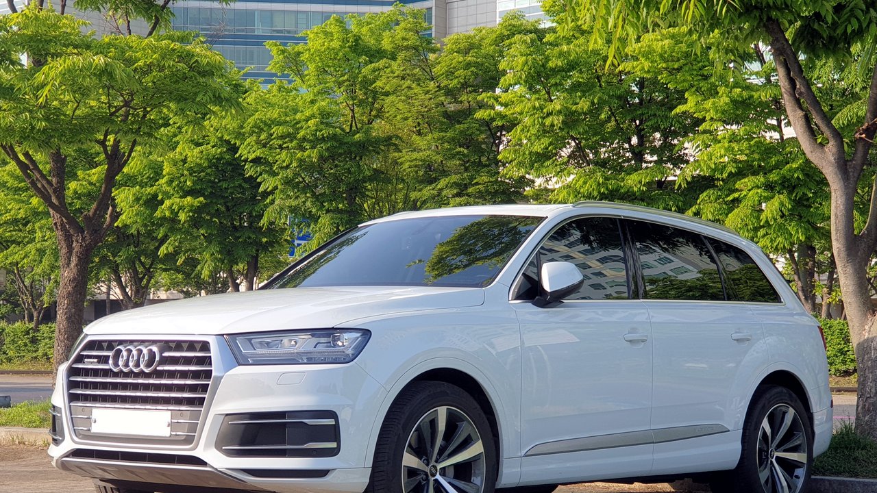 Ауди Q7 TFSI e 4M 2015-н.в.