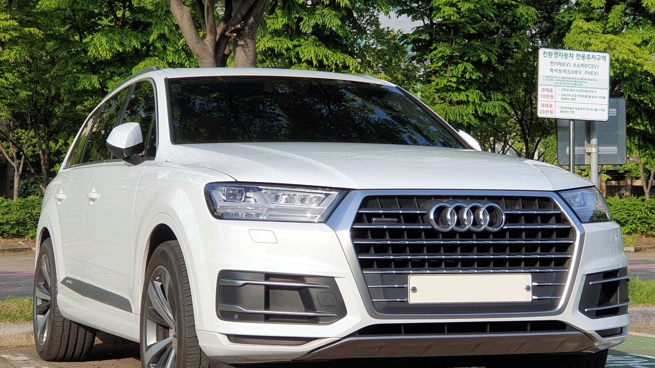 Ауди Q7 TFSI e 4M 2015-н.в.