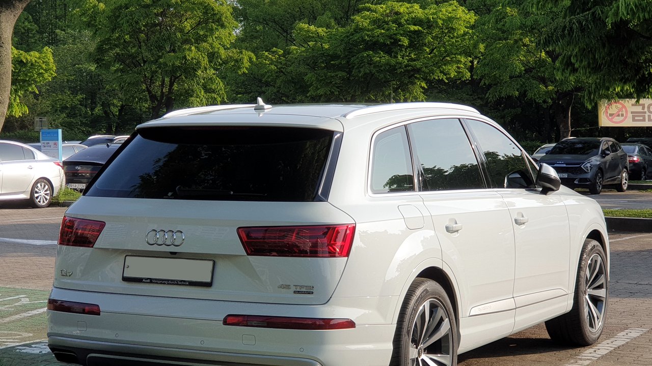 Ауди Q7 TFSI e 4M 2015-н.в.