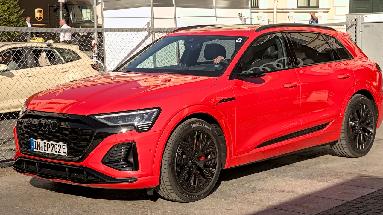Ауди Q8 e-tron GE 2018-2025