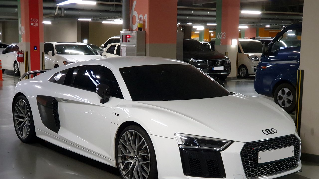 Ауди R8 Type 4S 2015-2024