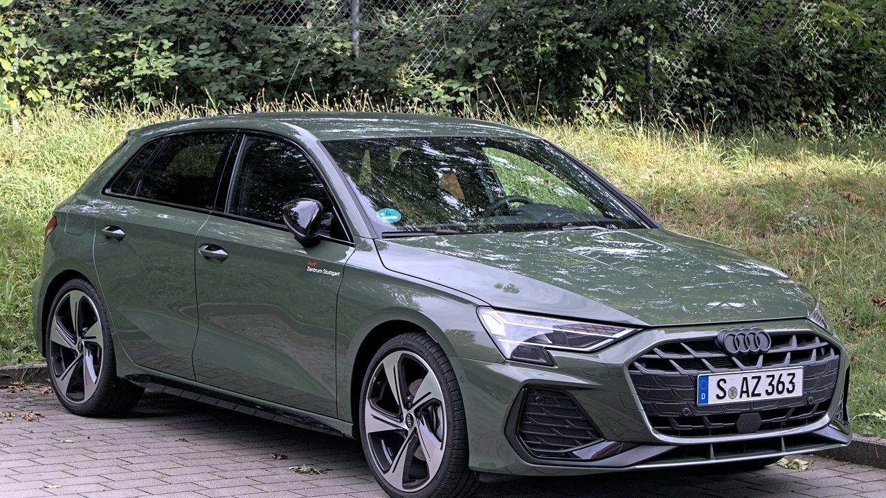 Ауди RS-3 8Y-FACELIFT-2024