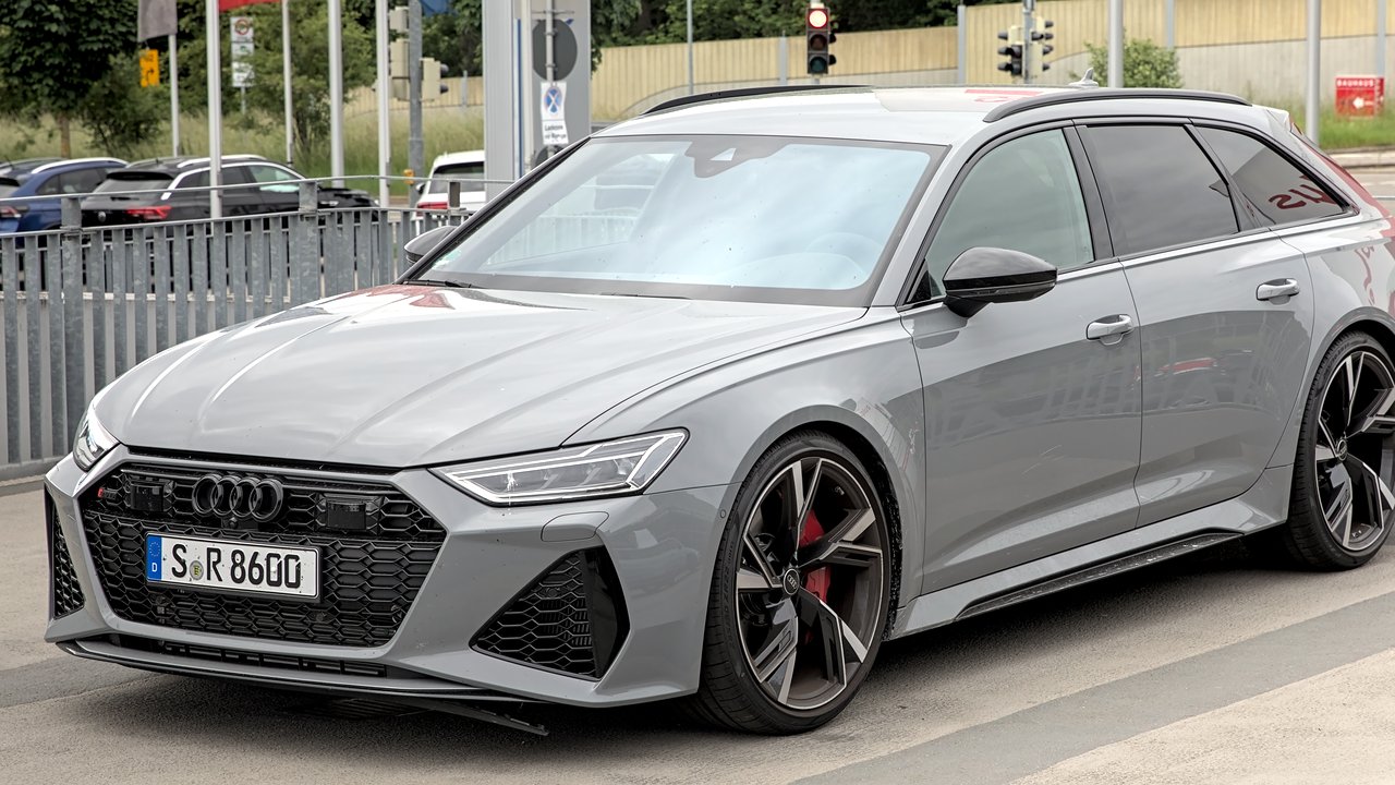 Ауди RS-7 C8