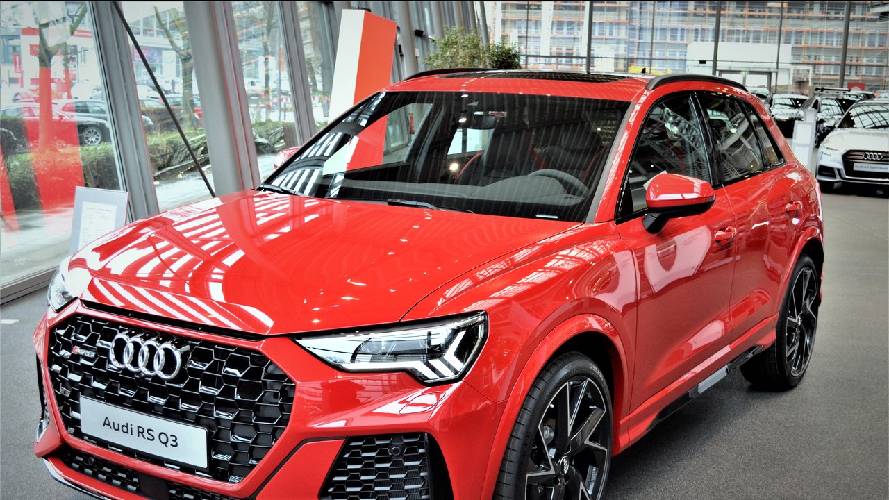 Ауди RS-Q3 F3