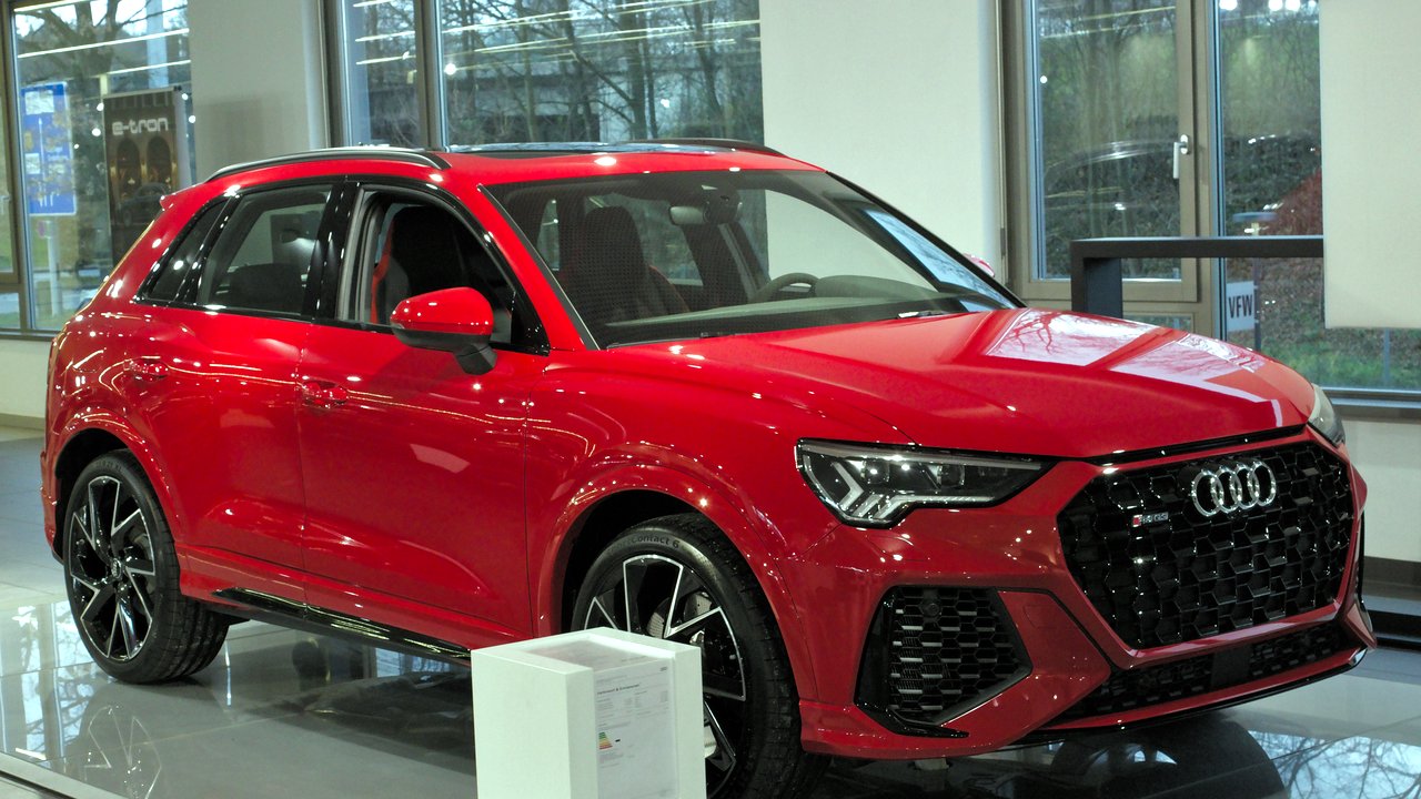 Ауди RS-Q3 F3
