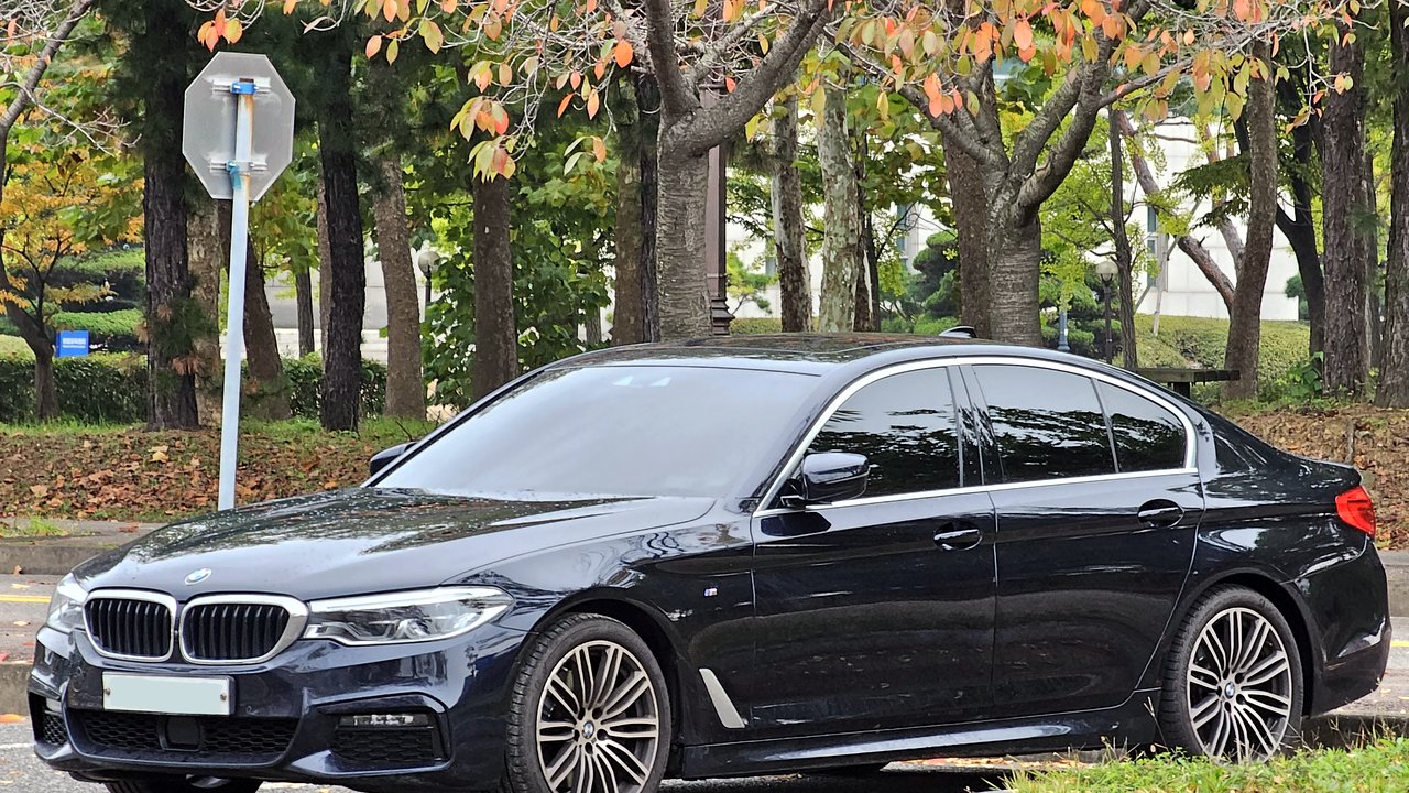 БМВ 5 Series G30 2017-2023