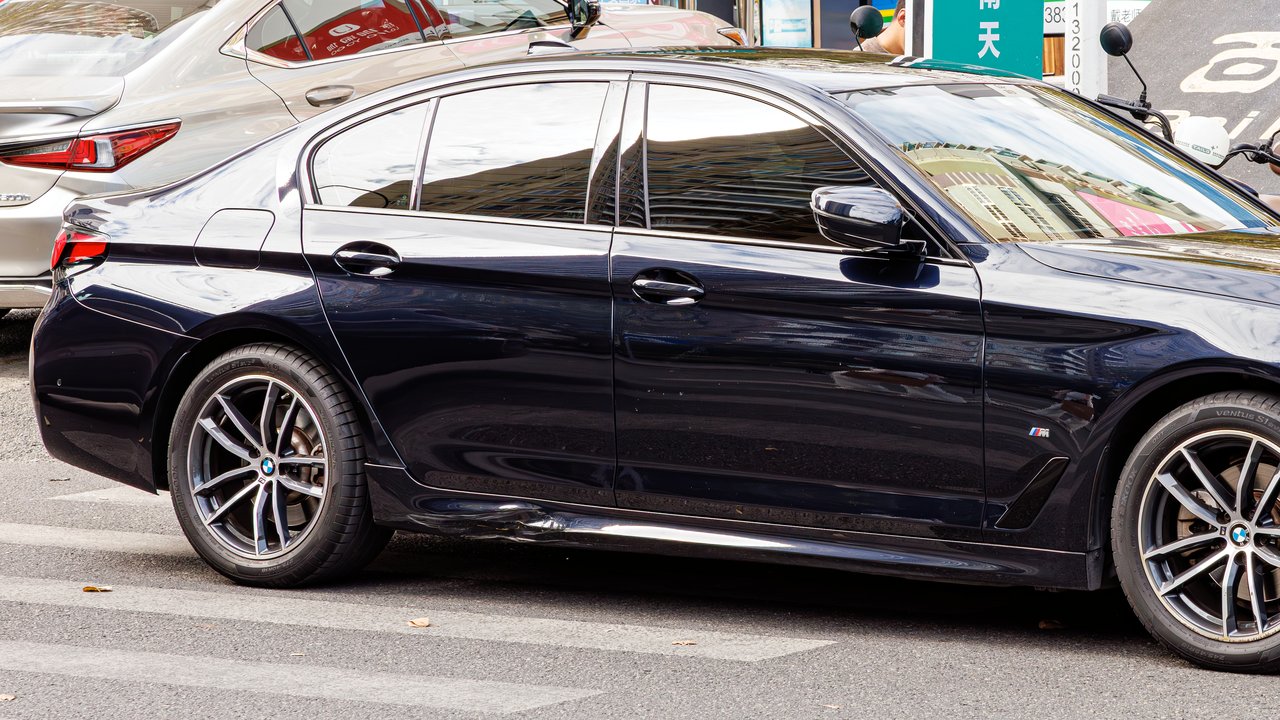 БМВ 5 Series G30 2017-2023