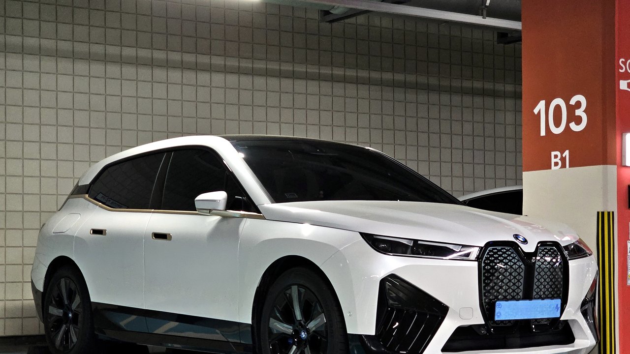 БМВ iX I20 2021-н.в.