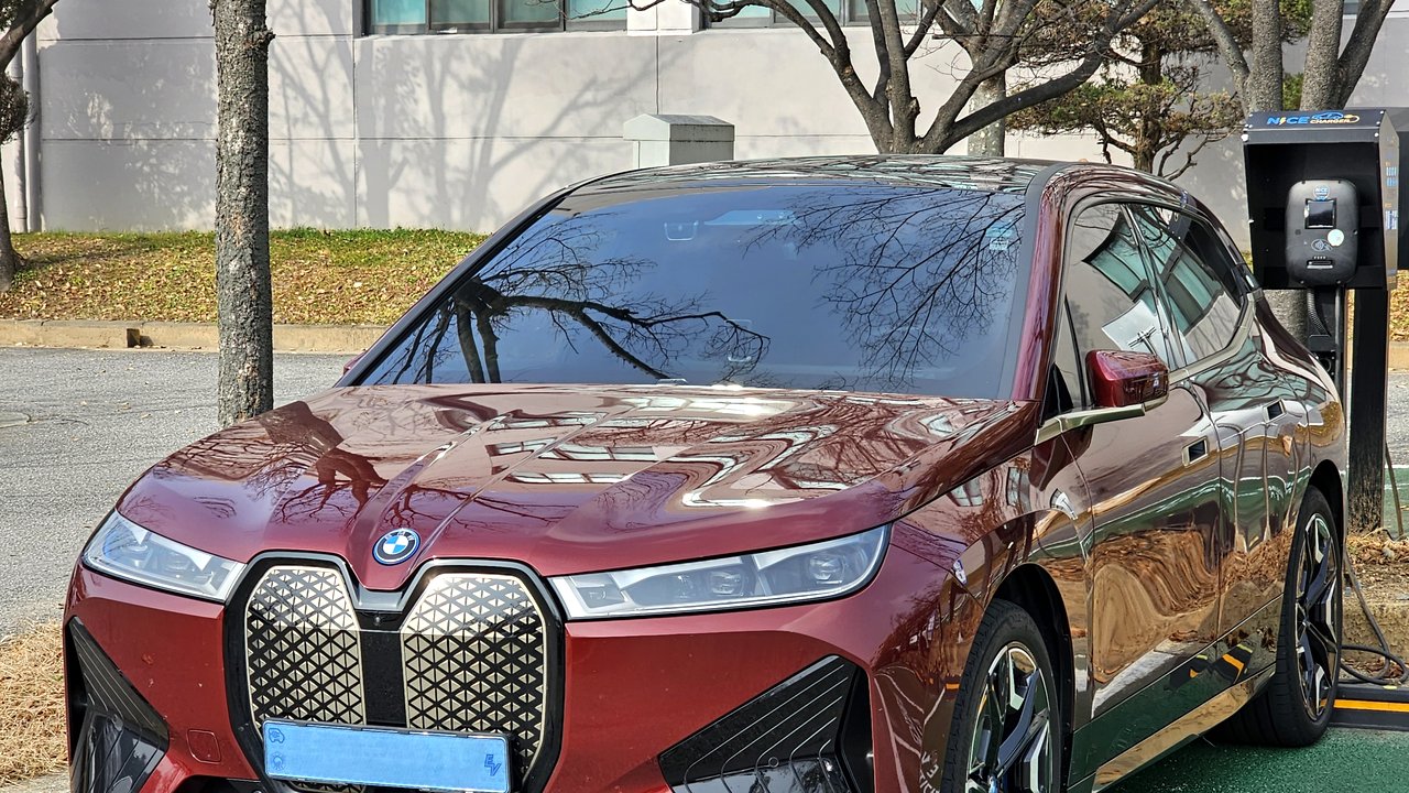 БМВ iX I20 2021-н.в.