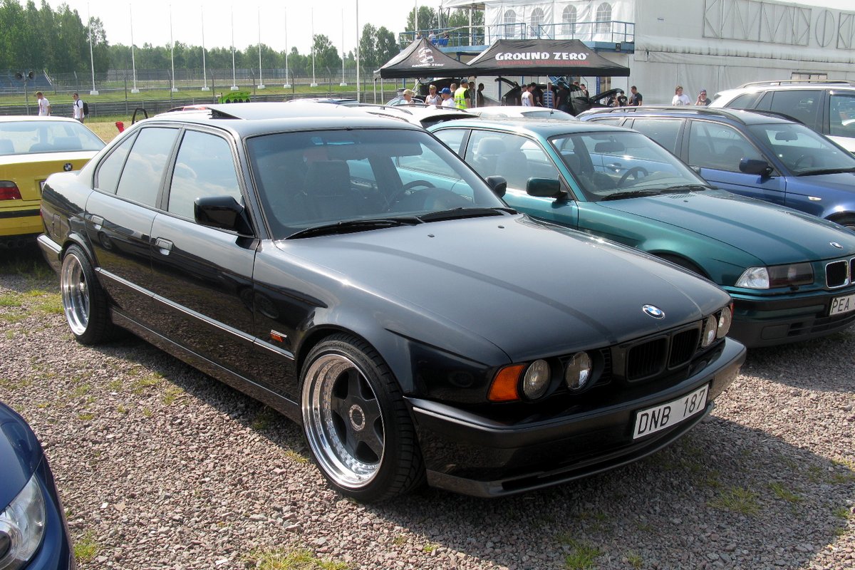 БМВ M5 E34 1988-1995