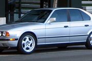 БМВ M5 E34