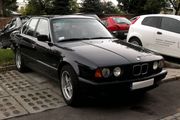 БМВ M5 E34