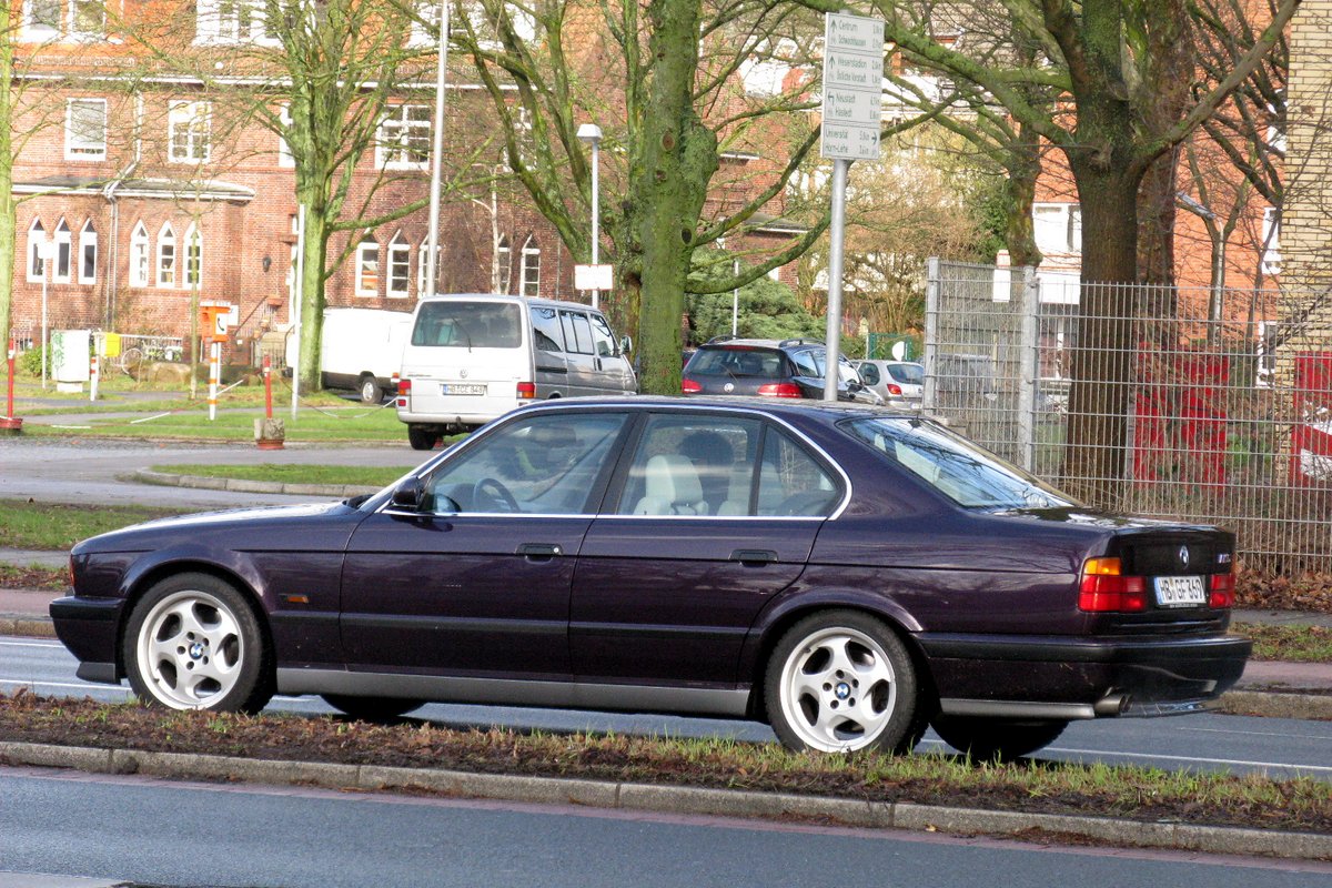 БМВ M5 E34 1988-1995