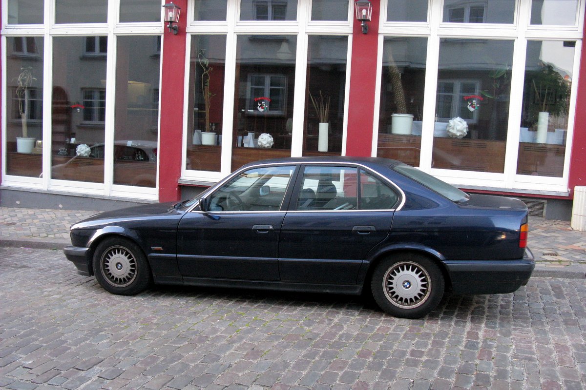 БМВ M5 E34 1988-1995