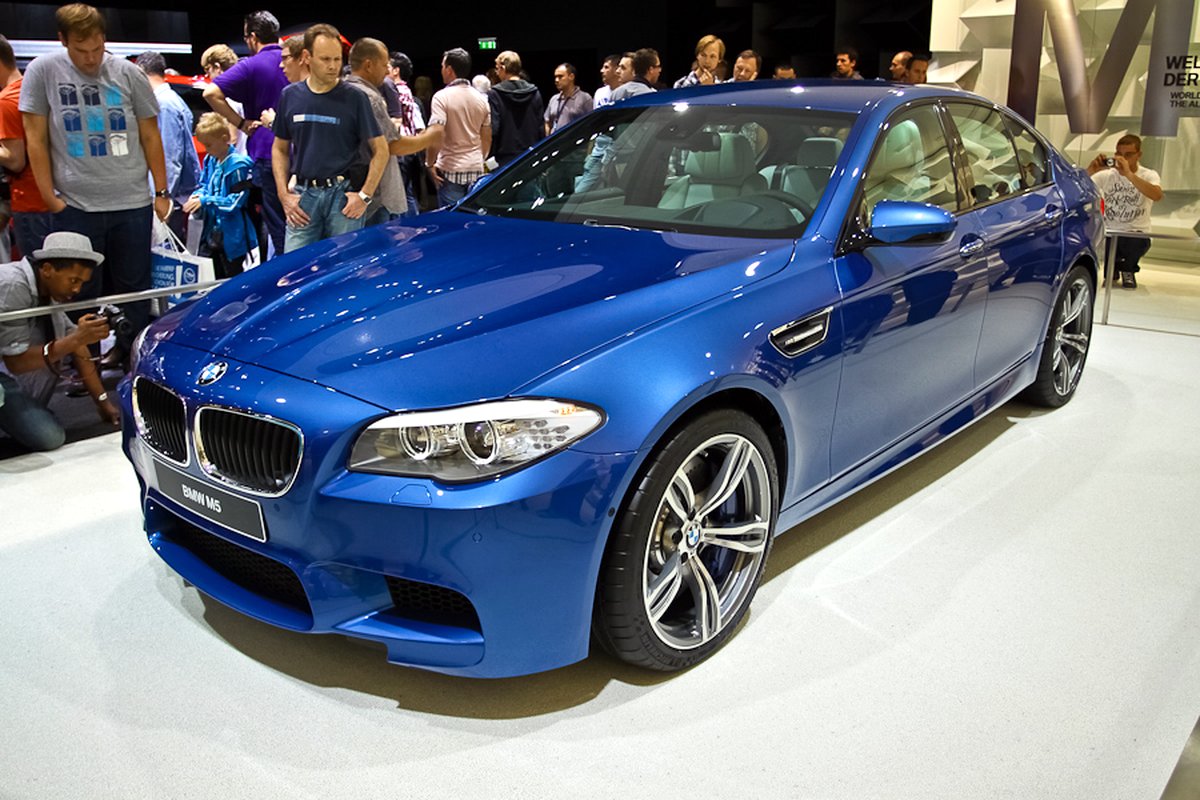 БМВ M5 F10 2011-2016