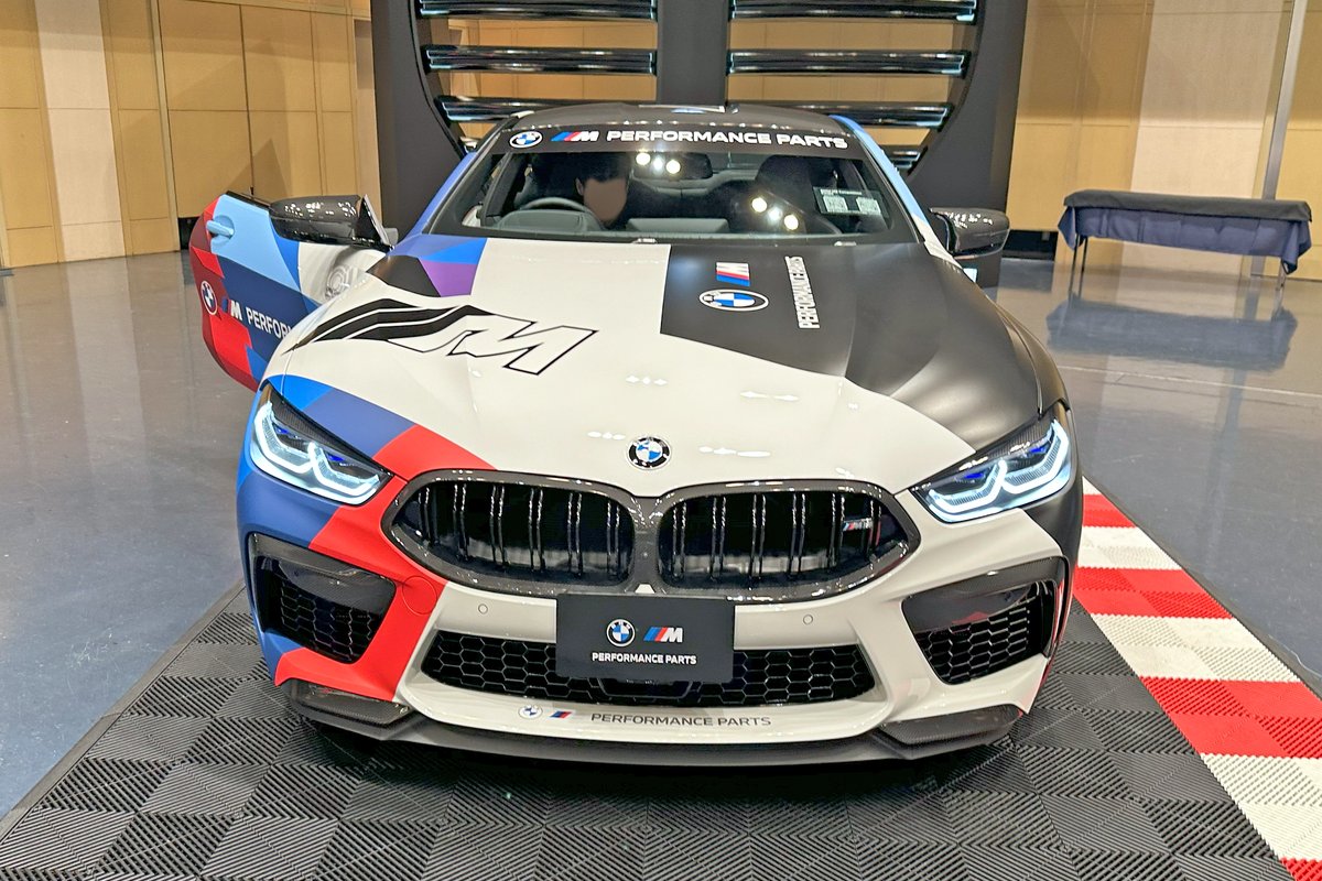 БМВ M8 F92