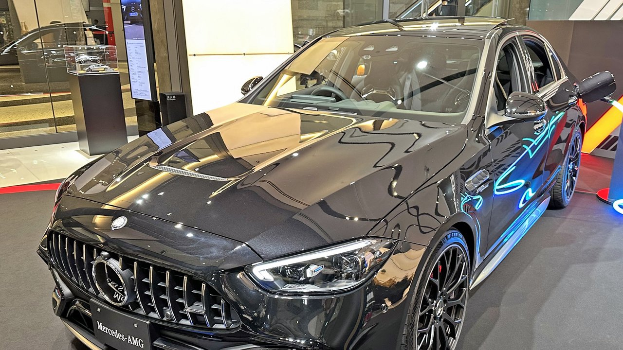 Мерседес-AMG AMG-C-63 W206