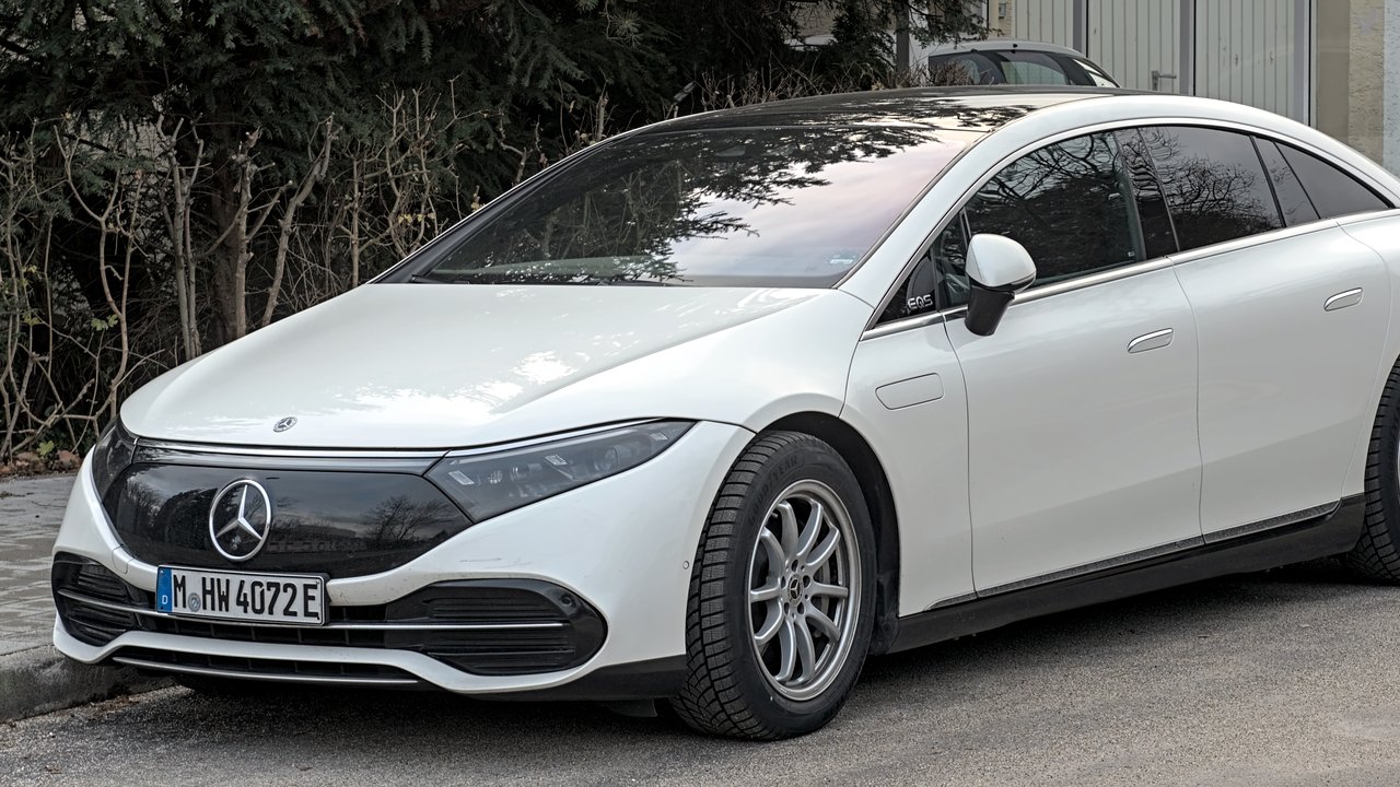 Мерседес-Бенц EQS V297 Facelift 2021-н.в.