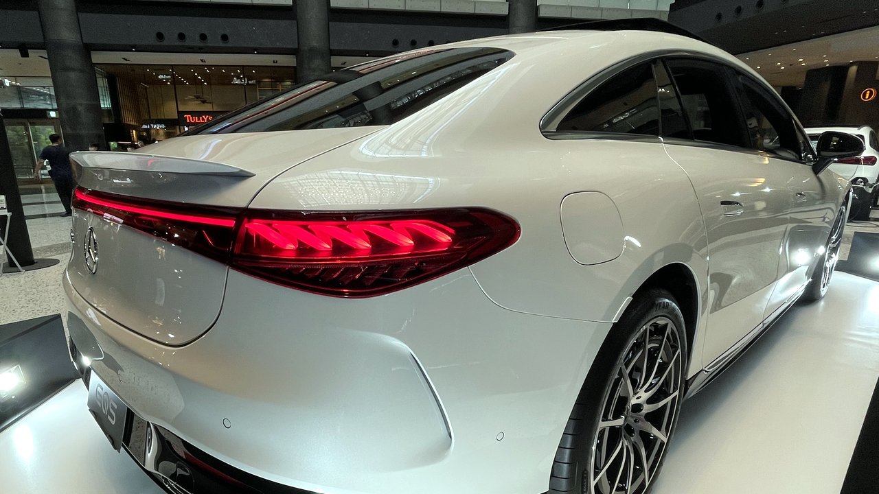 Мерседес-Бенц EQS V297 Facelift 2021-н.в.