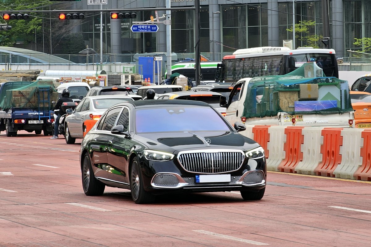 Мерседес-Бенц MAYBACH-S-CLASS Z223