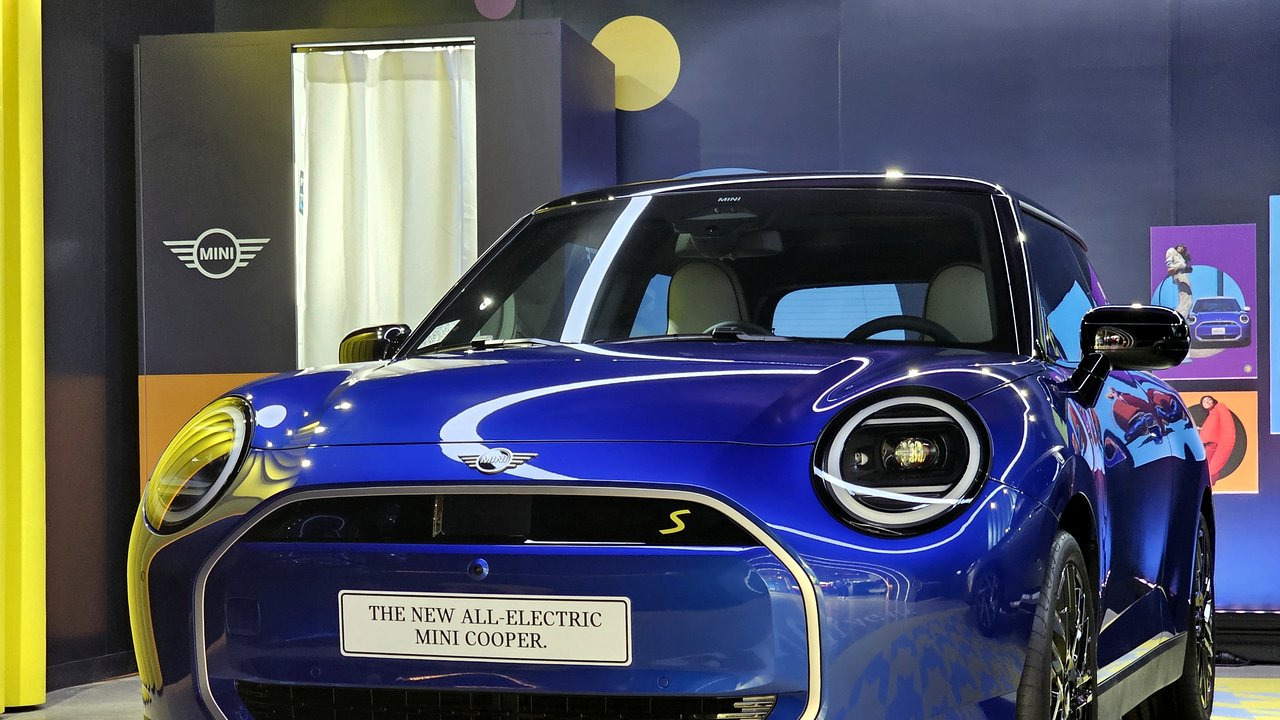 МИНИ COOPER-ELECTRIC J01