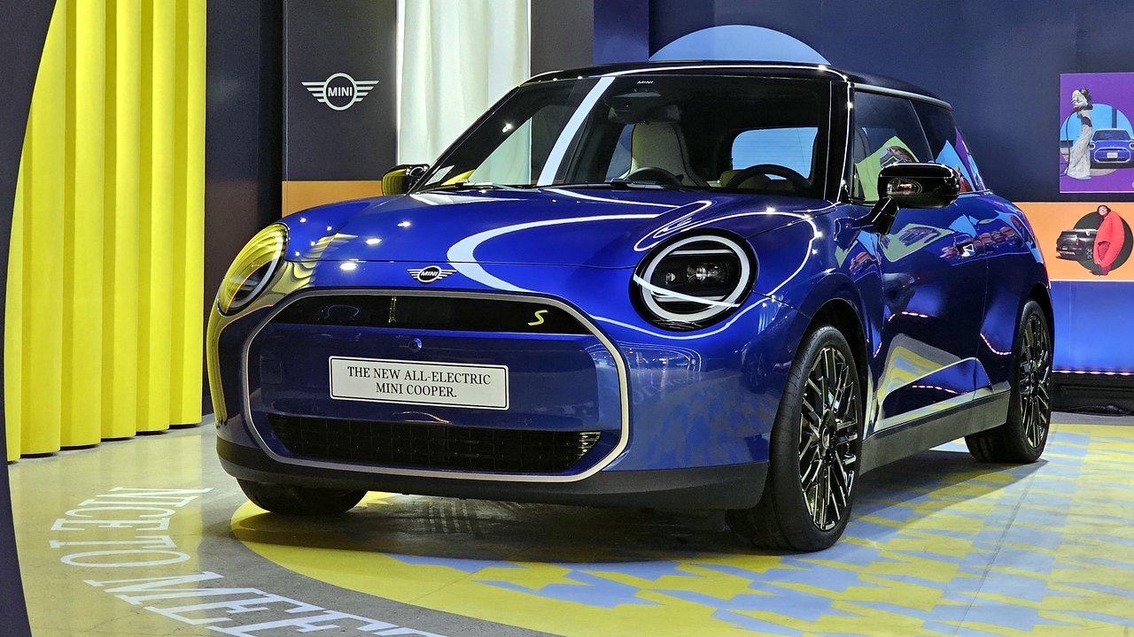МИНИ Mini Cooper J01 2023-н.в.