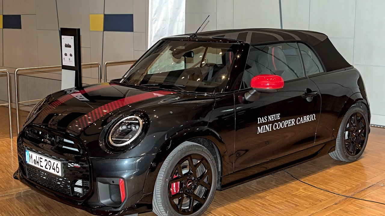 МИНИ Mini Convertible F67 2024-н.в.