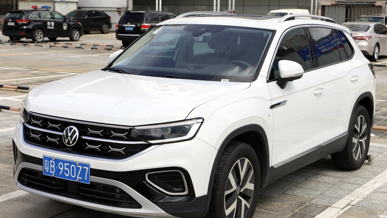 Фольксваген TAYRON SECOND-GENERATION
