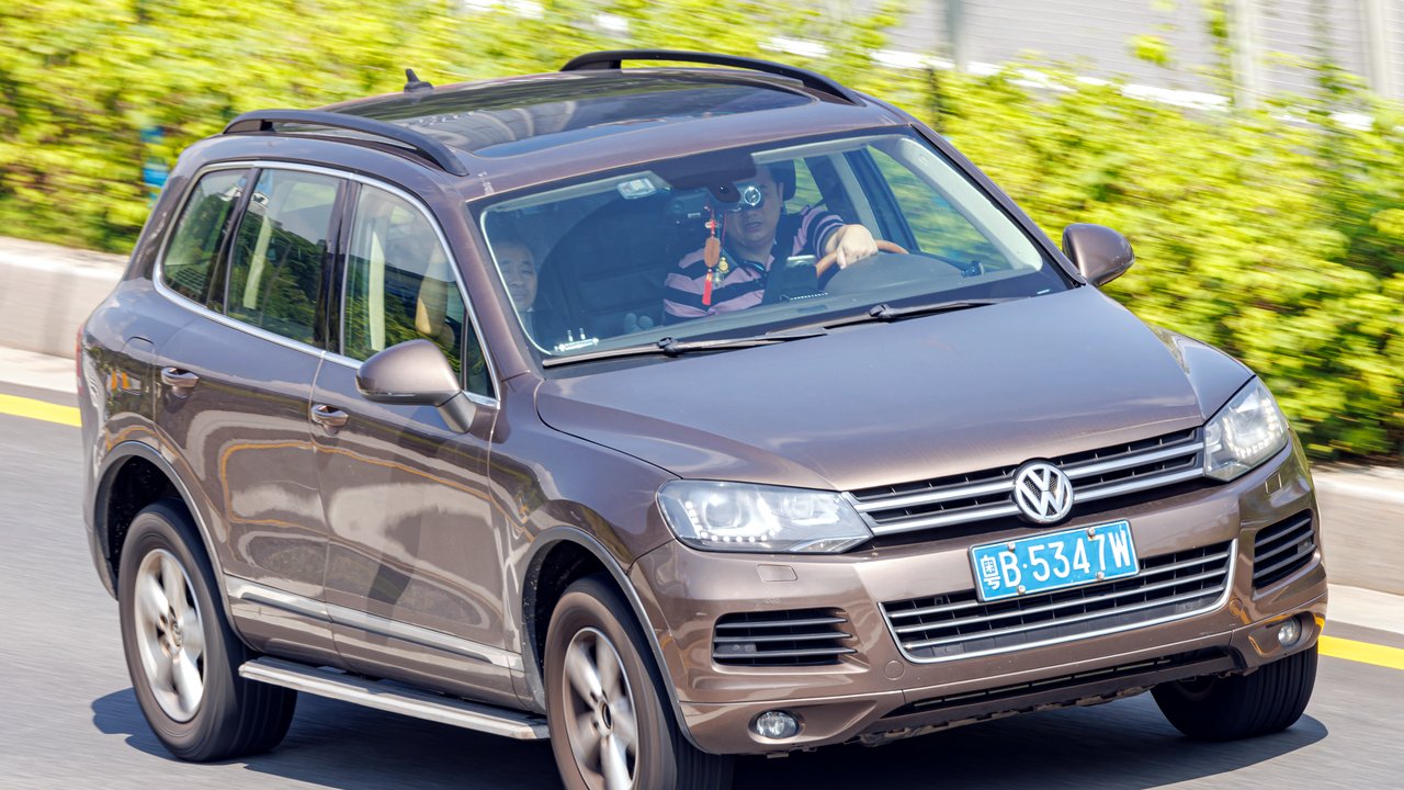 Фольксваген TOUAREG 7P